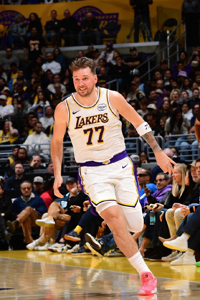 东契奇七十三分视频回放