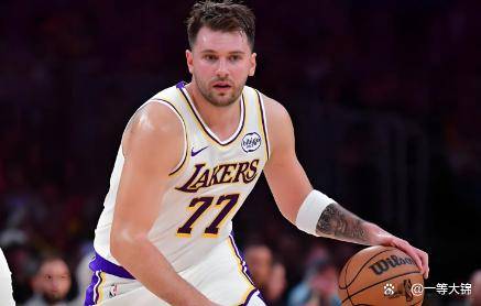 东契奇七十三分视频回放